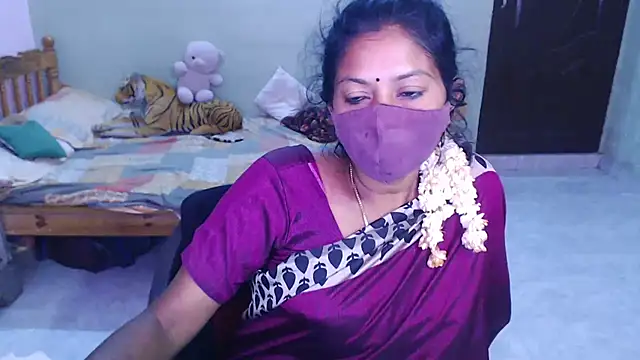 Snapshot of Novapol chatting on July 2026 05:52:01 PM Novapol online show from July 2026 05:52:01 PM