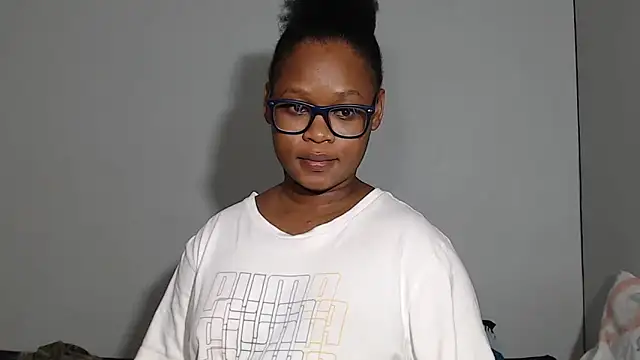 Snapshot of ANGELINE600 chatting on March 2026 05:08:01 PM ANGELINE600 online show from March 2026 05:08:01 PM