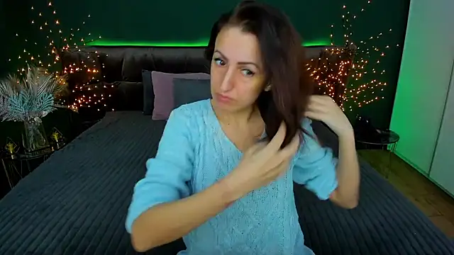 Snapshot of Rebecca_Diamond chatting on February 2025 06:37:01 AM Rebecca Diamond online show from February 2025 06:37:01 AM