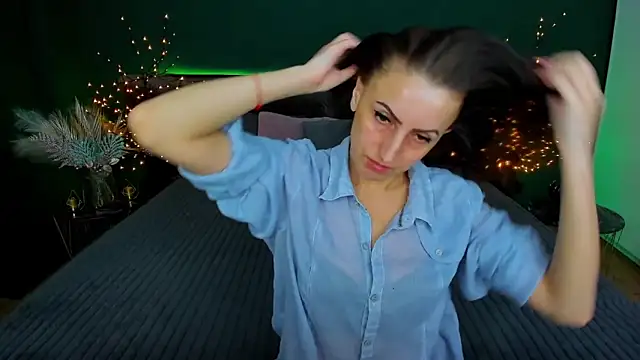 Snapshot of Rebecca_Diamond chatting on February 2025 06:14:02 AM Rebecca Diamond online show from February 2025 06:14:02 AM