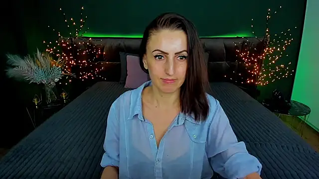 Snapshot of Rebecca_Diamond chatting on February 2025 12:22:02 PM Rebecca Diamond online show from February 2025 12:22:02 PM