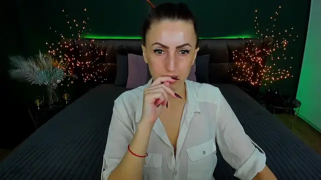 Snapshot of Rebecca_Diamond chatting on February 2025 06:35:01 AM Rebecca Diamond online show from February 2025 06:35:01 AM