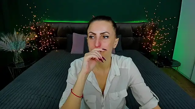 Snapshot of Rebecca_Diamond chatting on February 2025 03:56:01 PM Rebecca Diamond online show from February 2025 03:56:01 PM