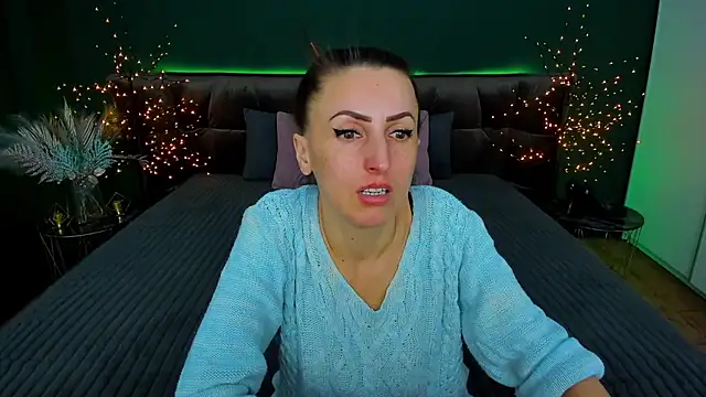 Snapshot of Rebecca_Diamond chatting on February 2025 06:40:02 AM Rebecca Diamond online show from February 2025 06:40:02 AM