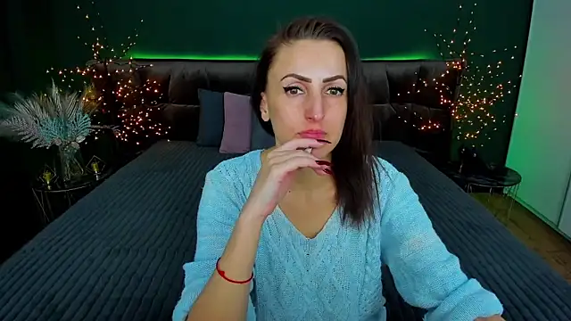 Snapshot of Rebecca_Diamond chatting on February 2025 09:42:01 AM Rebecca Diamond online show from February 2025 09:42:01 AM