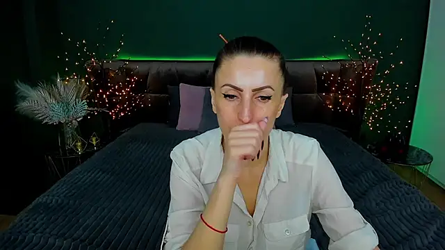 Snapshot of Rebecca_Diamond chatting on February 2025 09:35:01 AM Rebecca Diamond online show from February 2025 09:35:01 AM