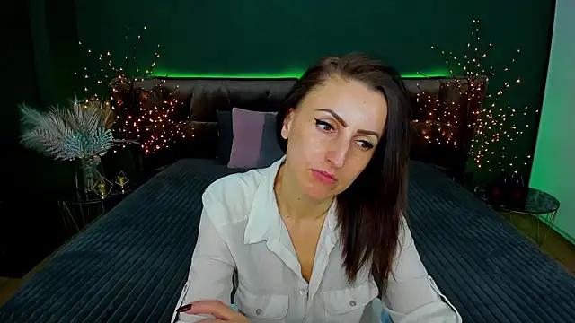 Snapshot of Rebecca_Diamond chatting on February 2025 12:38:02 PM Rebecca Diamond online show from February 2025 12:38:02 PM