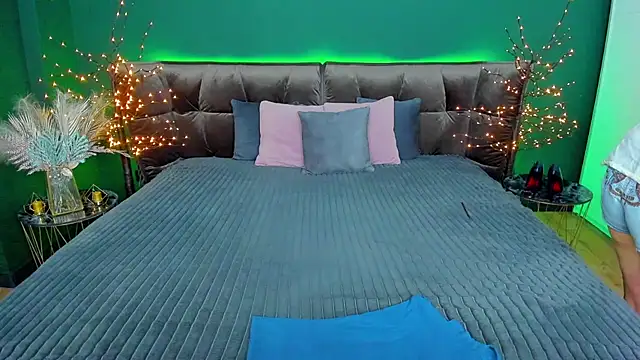 Snapshot of Rebecca_Diamond chatting on February 2025 06:49:02 AM Rebecca Diamond online show from February 2025 06:49:02 AM