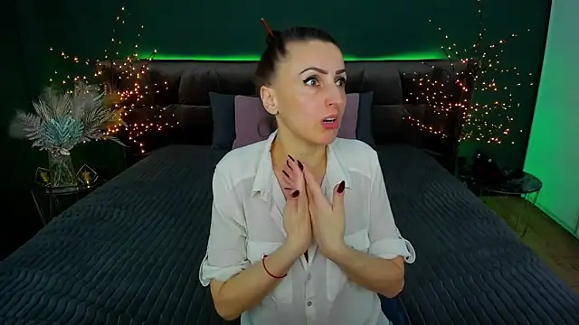 Snapshot of Rebecca_Diamond chatting on February 2025 06:37:01 AM Rebecca Diamond online show from February 2025 06:37:01 AM