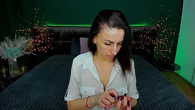 Snapshot of Rebecca_Diamond chatting on March 2025 09:57:01 AM Rebecca Diamond online show from March 2025 09:57:01 AM