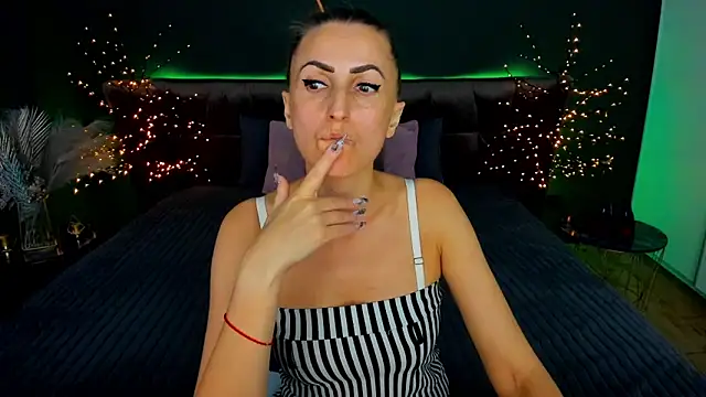 Snapshot of Rebecca_Diamond chatting on September 2025 11:59:01 AM Rebecca Diamond online show from September 2025 11:59:01 AM