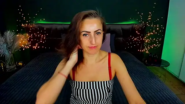 Snapshot of Rebecca_Diamond chatting on September 2025 05:45:02 AM Rebecca Diamond online show from September 2025 05:45:02 AM