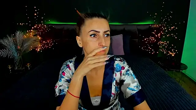 Snapshot of Rebecca_Diamond chatting on October 2025 05:46:01 AM Rebecca Diamond online show from October 2025 05:46:01 AM