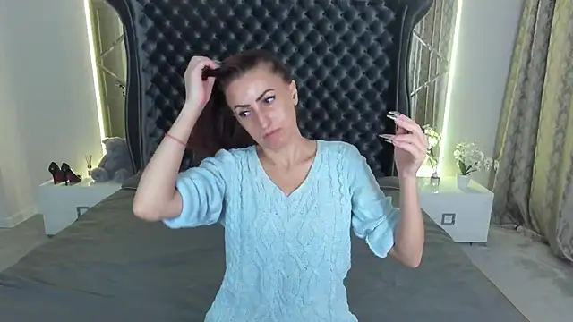 Snapshot of Rebecca_Diamond chatting on October 2025 06:06:02 AM Rebecca Diamond online show from October 2025 06:06:02 AM