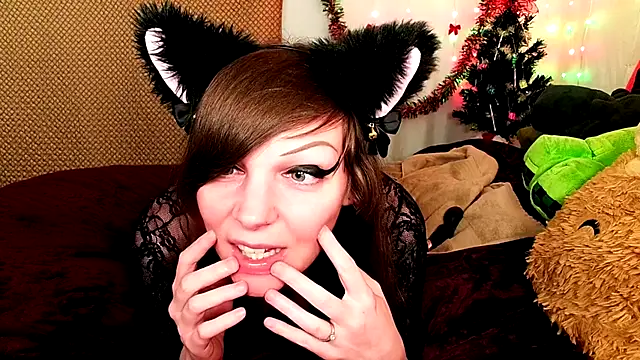 GamerGirlRoxyAndLee online show from December 2024 04:16:02 AM