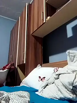 Snapshot of Rolandxxxr chatting on February 2025 06:01:02 PM Rolandxxxr online show from February 2025 06:01:02 PM