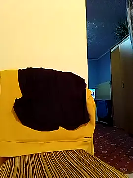 Snapshot of Rolandxxxr chatting on February 2025 11:09:01 PM Rolandxxxr online show from February 2025 11:09:01 PM