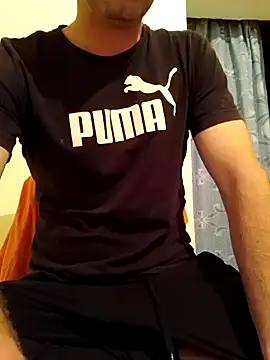 Snapshot of Rolandxxxr chatting on March 2025 08:42:01 PM Rolandxxxr online show from March 2025 08:42:01 PM