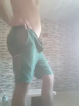 Snapshot of Rolandxxxr chatting on September 2025 11:23:01 AM Rolandxxxr online show from September 2025 11:23:01 AM