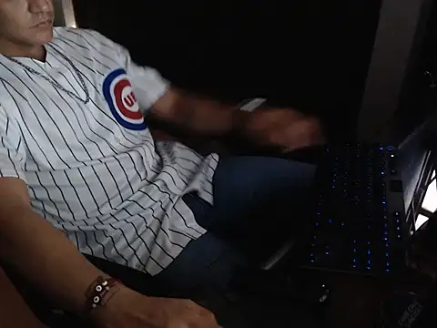 Snapshot of GruesoMexico chatting on April 2026 11:14:01 PM GruesoMexico online show from April 2026 11:14:01 PM