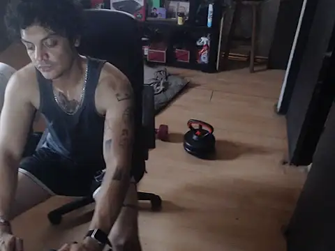 Snapshot of GruesoMexico chatting on April 2026 10:43:02 PM GruesoMexico online show from April 2026 10:43:02 PM