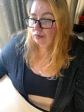 Iceprincess2bad4u online show from November 2025 06:38:02 AM