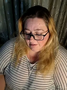 Iceprincess2bad4u online show from May 2026 06:27:02 PM