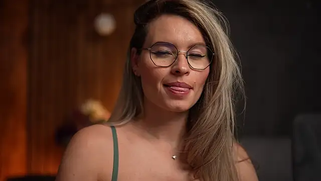 BrandyWhite online show from February 2025 07:44:01 AM