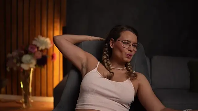 BrandyWhite online show from October 2025 04:34:02 AM