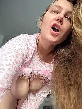 Snapshot of AlinaCum chatting on September 2025 08:08:01 AM AlinaCum online show from September 2025 08:08:01 AM