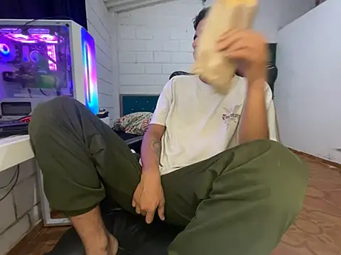 Max TheHorseDick online show from March 2026 07:36:02 AM