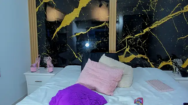 Snapshot of Nyakimgold chatting on January 2025 01:08:01 AM Nyakimgold online show from January 2025 01:08:01 AM