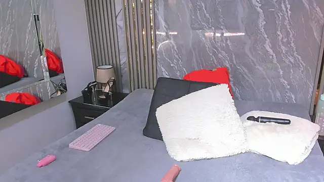 Snapshot of Nyakimgold chatting on February 2025 04:37:02 PM Nyakimgold online show from February 2025 04:37:02 PM