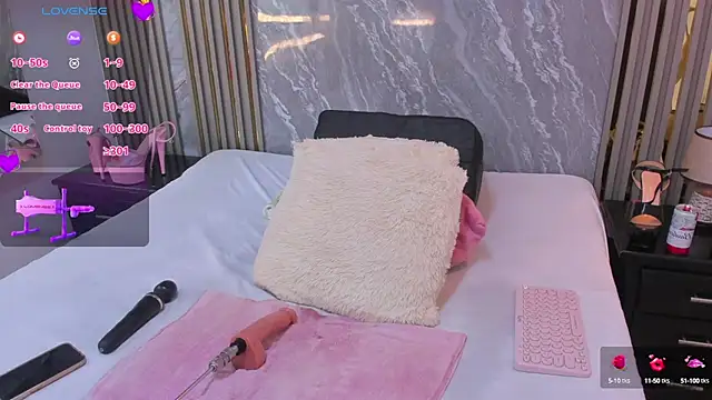 Snapshot of Nyakimgold chatting on March 2025 04:10:01 PM Nyakimgold online show from March 2025 04:10:01 PM