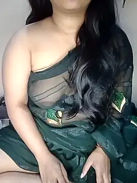 Snapshot of Sweet-Berry chatting on January 2025 05:39:02 PM Sweet-Berry online show from January 2025 05:39:02 PM