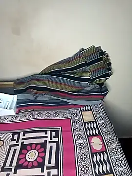 Snapshot of Sweet-Berry chatting on January 2025 05:48:01 PM Sweet-Berry online show from January 2025 05:48:01 PM