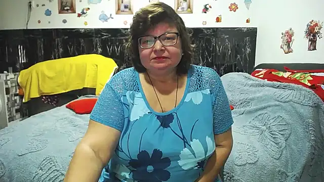 Snapshot of SweetMommaX chatting on February 2026 01:50:02 PM SweetMommaX online show from February 2026 01:50:02 PM