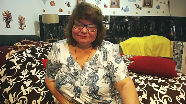 Snapshot of SweetMommaX chatting on March 2026 02:12:02 PM SweetMommaX online show from March 2026 02:12:02 PM