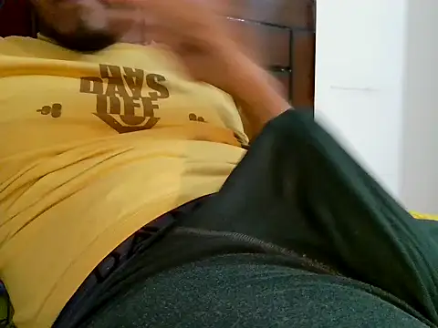 Snapshot of piratess chatting on March 2026 11:21:01 AM piratess online show from March 2026 11:21:01 AM