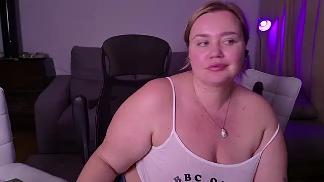 Snapshot of MargotGrey chatting on March 2025 06:55:01 PM MargotGrey online show from March 2025 06:55:01 PM