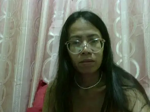 Snapshot of Tinderella chatting on May 2026 09:01:02 PM Tinderella online show from May 2026 09:01:02 PM