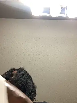 Foreignthababyy online show from November 2025 03:16:02 PM