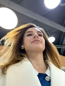 Snapshot of -AngelAri- chatting on November 2025 06:07:02 PM -AngelAri- online show from November 2025 06:07:02 PM