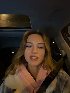 Snapshot of -AngelAri- chatting on November 2025 09:03:02 PM -AngelAri- online show from November 2025 09:03:02 PM