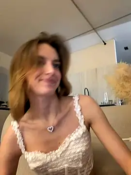 Snapshot of -AngelAri- chatting on November 2025 09:11:01 PM -AngelAri- online show from November 2025 09:11:01 PM