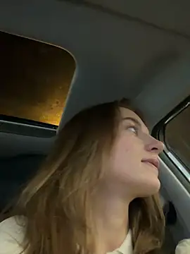 Snapshot of -AngelAri- chatting on December 2025 06:02:01 PM -AngelAri- online show from December 2025 06:02:01 PM