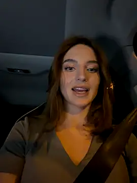 Snapshot of -AngelAri- chatting on December 2025 09:20:01 PM -AngelAri- online show from December 2025 09:20:01 PM