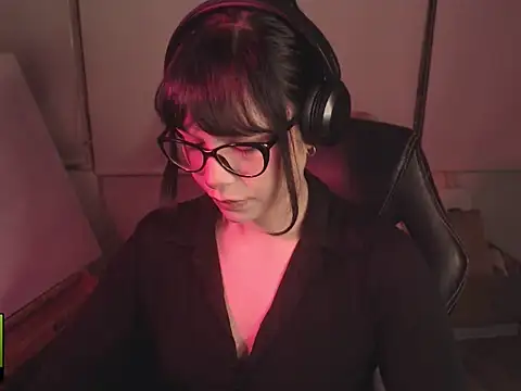 Snapshot of alien__show chatting on March 2026 01:31:01 AM alien show online show from March 2026 01:31:01 AM