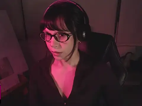 Snapshot of alien__show chatting on March 2026 06:03:02 AM alien show online show from March 2026 06:03:02 AM