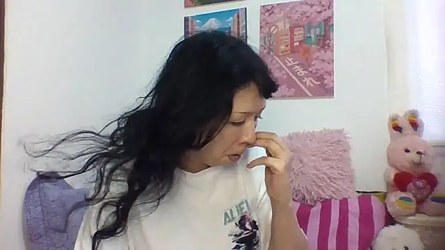 Haru Queenn online show from September 2025 09:26:02 PM